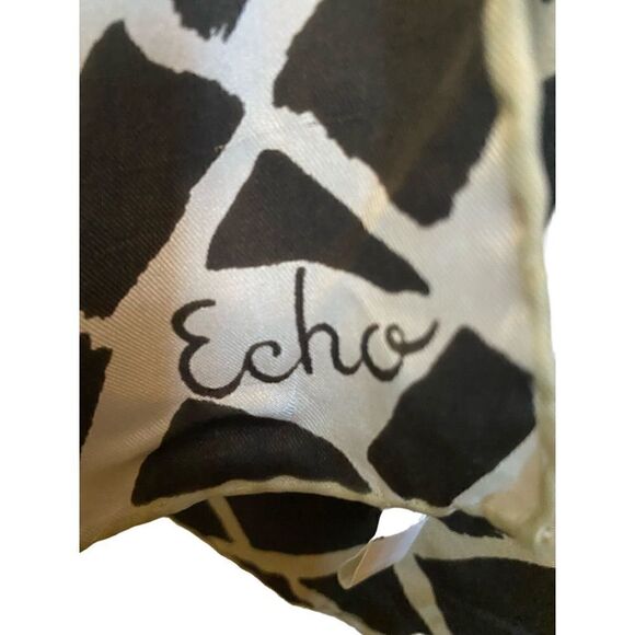 Echo long scarf white with brown abstract squares vintage - Picture 3 of 9